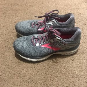 Brooks sneakers